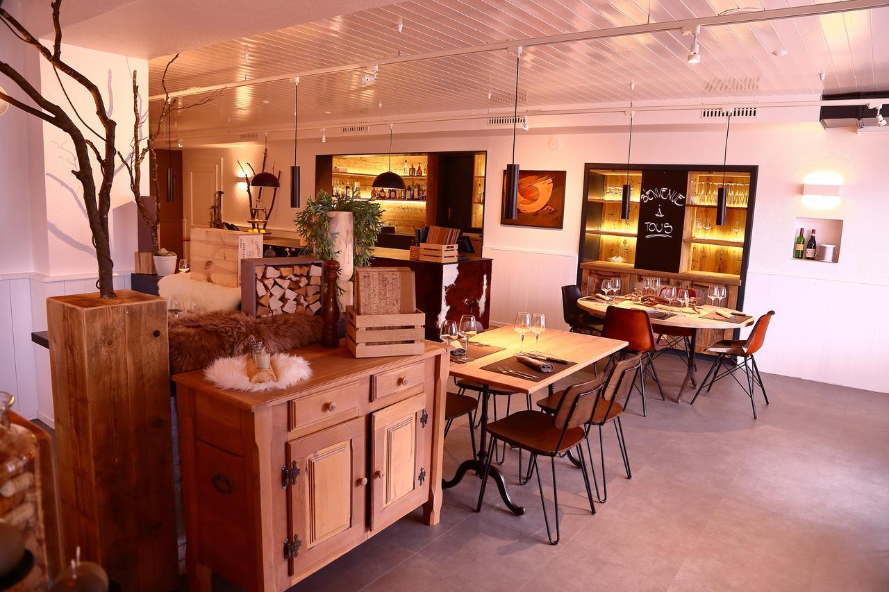 Hotel-Rotisserie La Tour Rouge Delémont Dış mekan fotoğraf